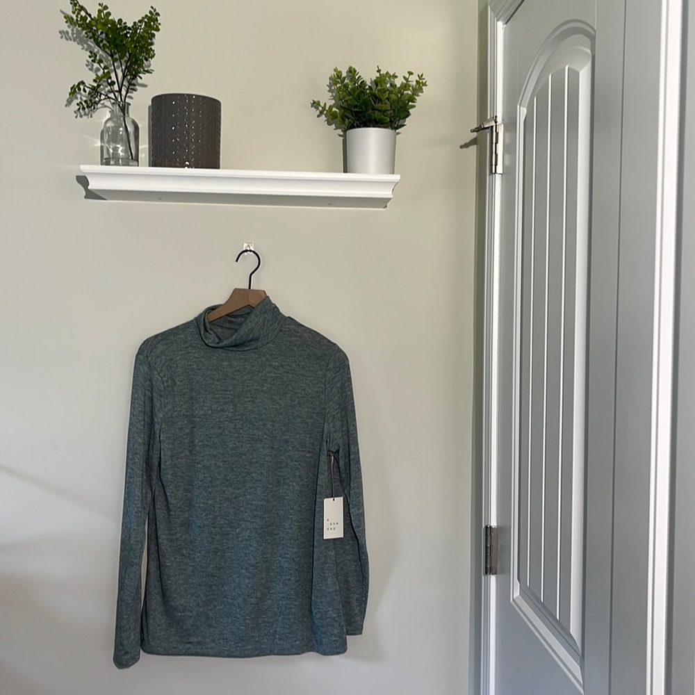 4 for 25 🌻A new day long sleeve top